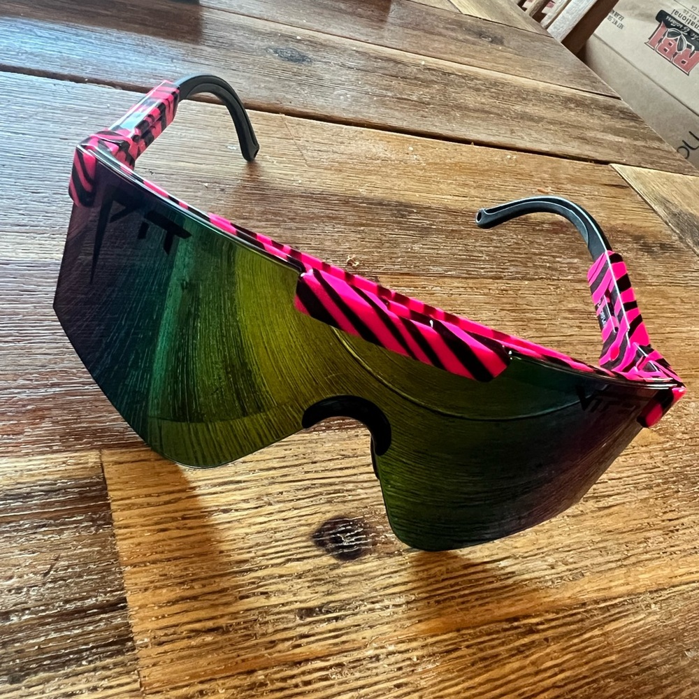 Pit viper hot tropics
